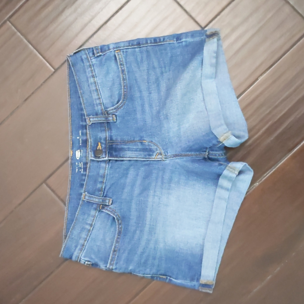 Old Navy Mid-Rise Shorts - 8